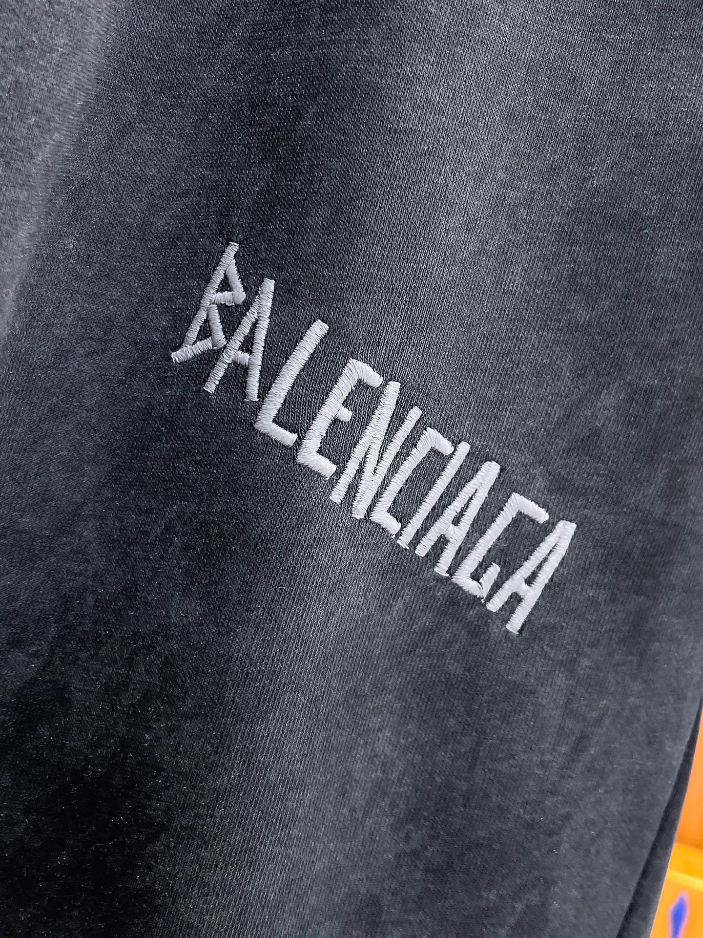 Balenciaga 🆕2026 Autumn and Winter New Arrival Casual Pants! The official website will be released simultaneously. Brand Classic LOGO casual pants, customized fabrics, excellent comfort and strong touch. Highly recognisable, perfect appearance and craftsmanship. Size:M-3XL